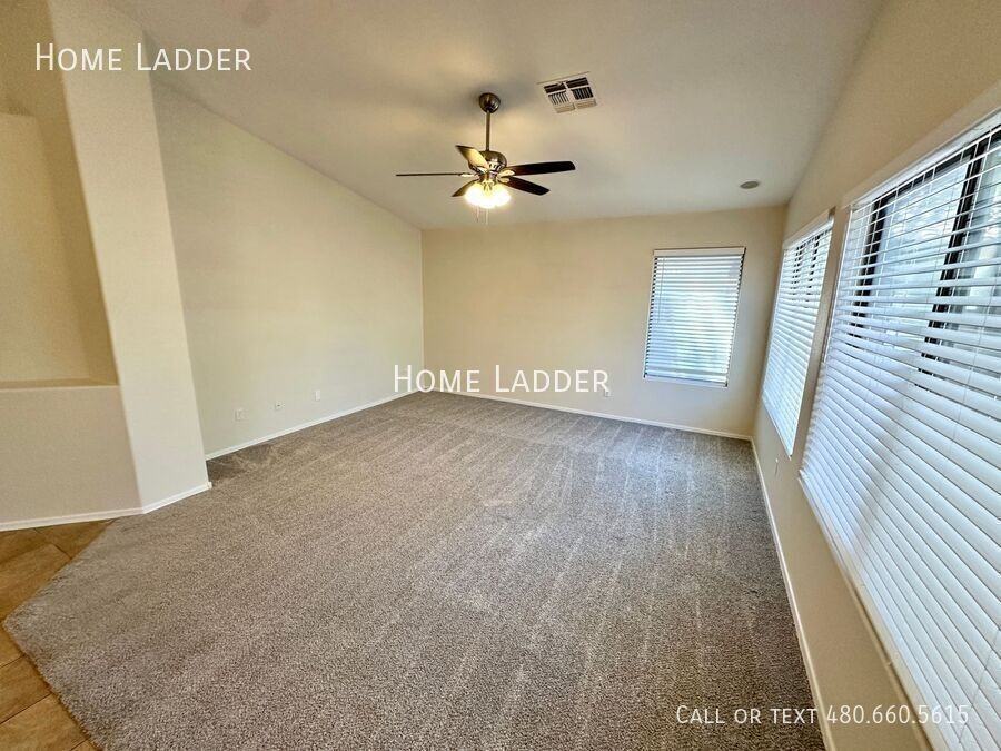 1028 S Roca St - Photo 5 of 22