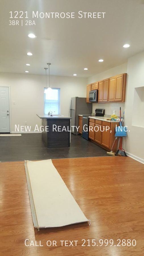 1221 Montrose St - Photo 2 of 11