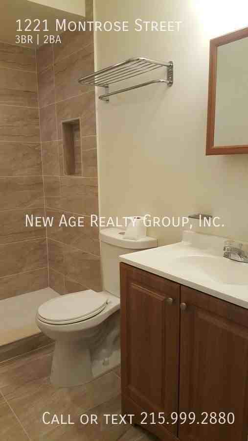 1221 Montrose St - Photo 5 of 11