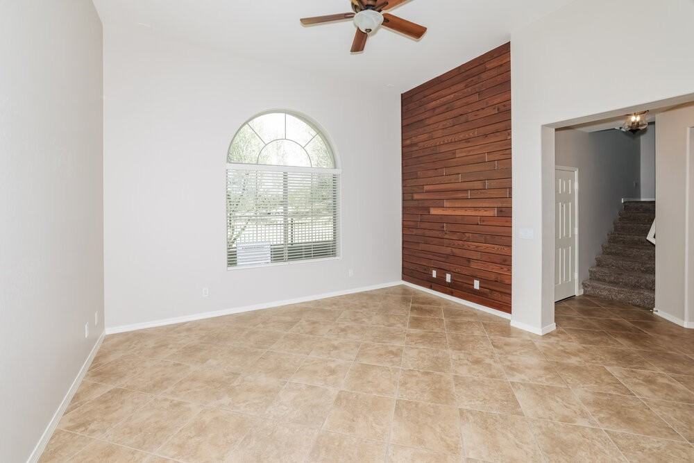 41362 N Miles Ct - Photo 4 of 17