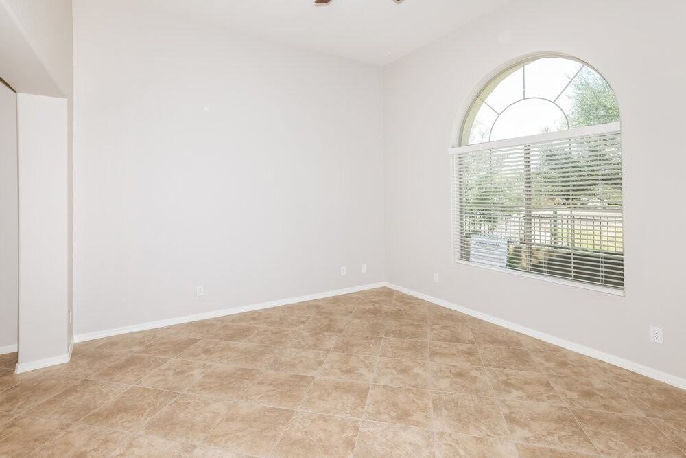 41362 N Miles Ct - Photo 5 of 17