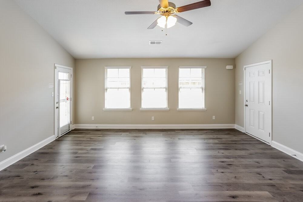 3242 Earlcastle Dr - Photo 4 of 17