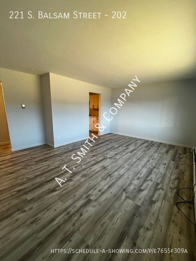 221 S Balsam St #202 - Photo 5 of 15