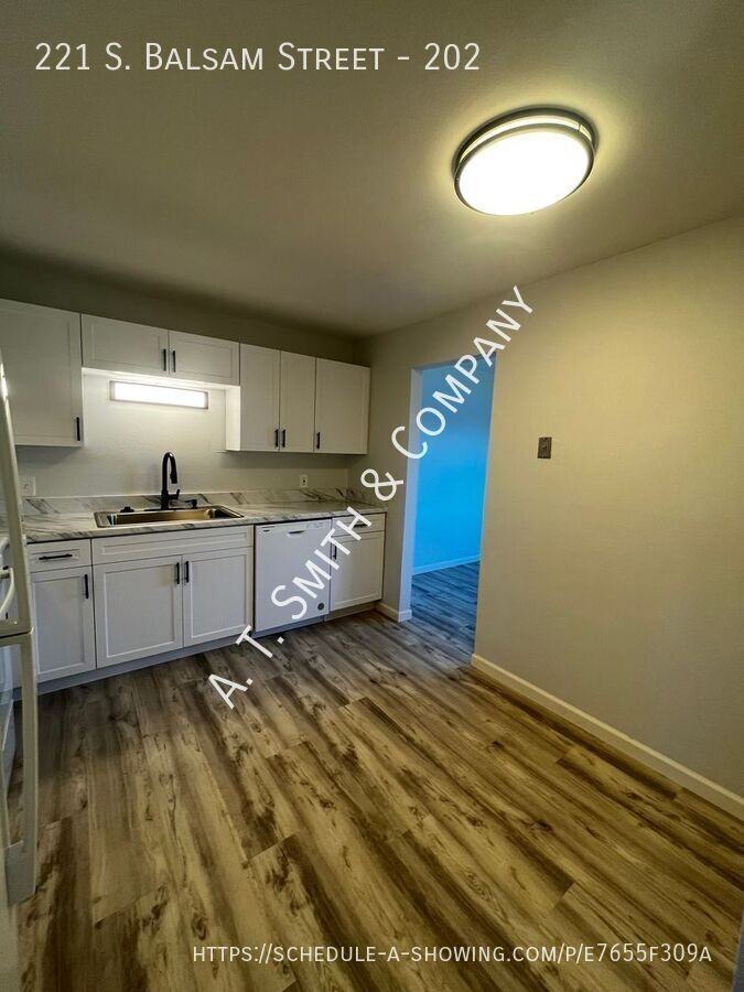 221 S Balsam St #202 - Photo 6 of 15