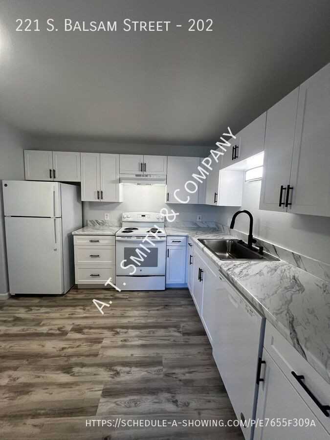 221 S Balsam St #202 - Photo 7 of 15