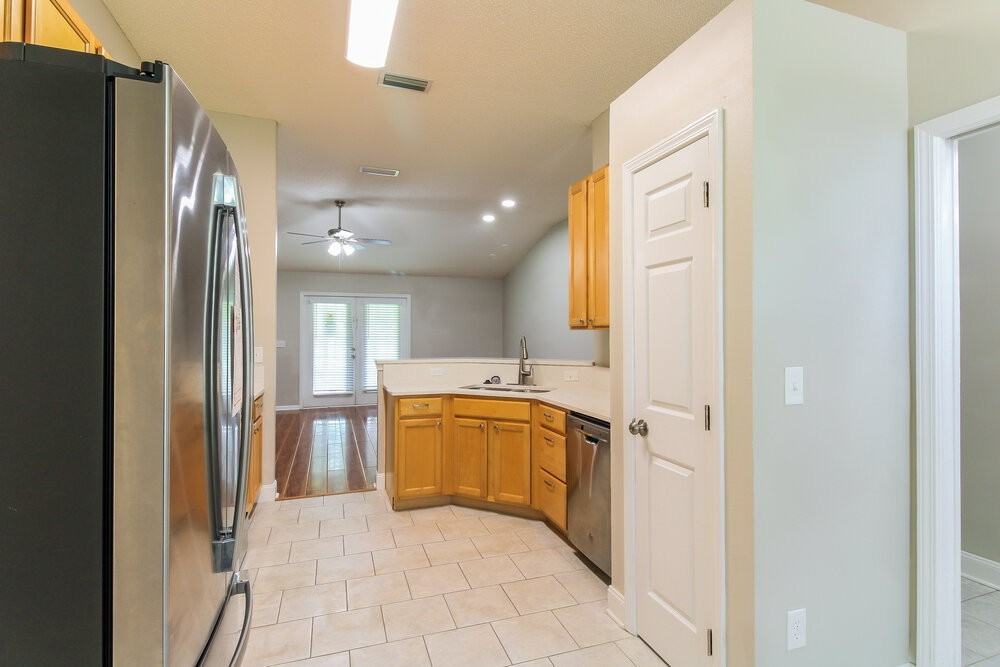 717 S Lake Cunningham Ave - Photo 7 of 21