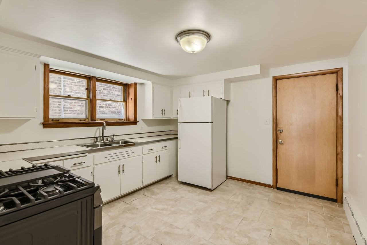 1806 Euclid Ave #B - Photo 2 of 10