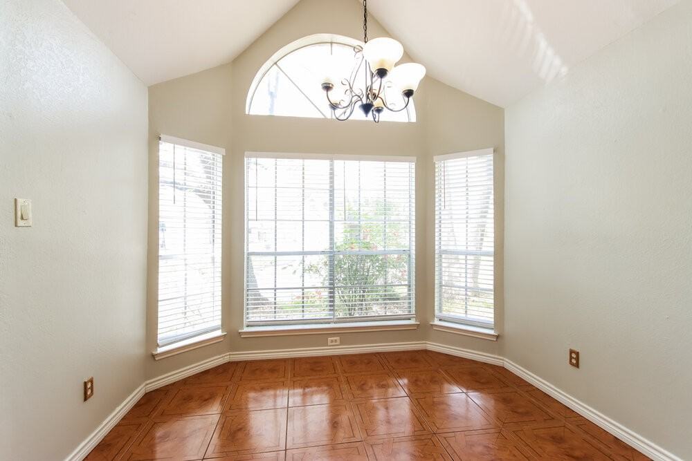 5210 Kristen Ct - Photo 5 of 16