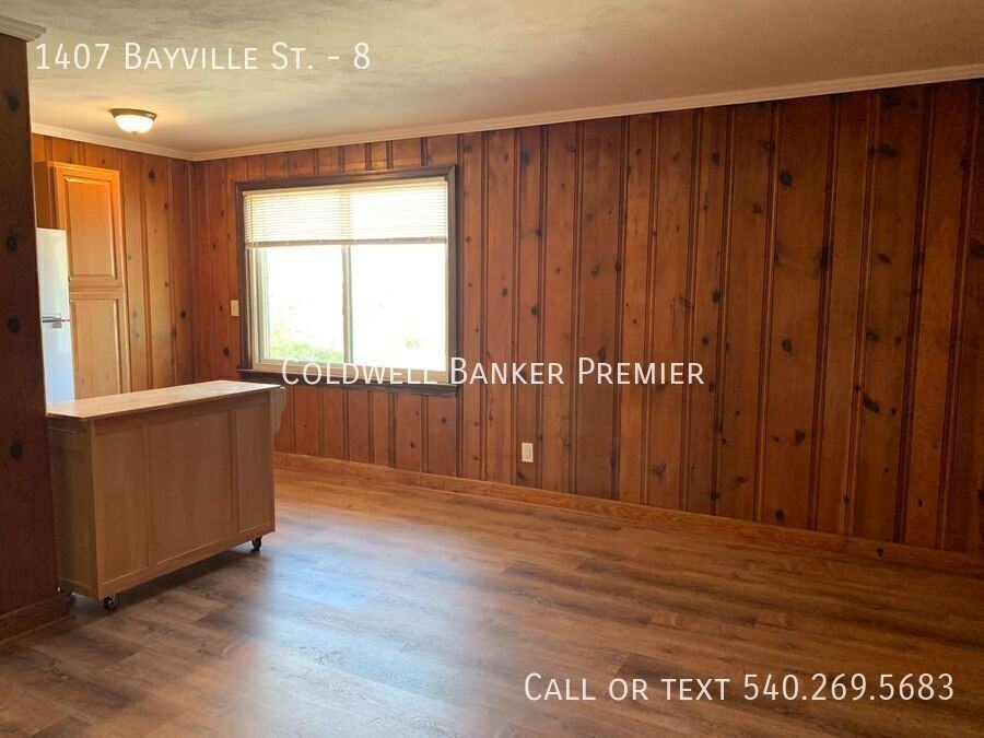 1407 Bayville St #8 - Photo 3 of 6