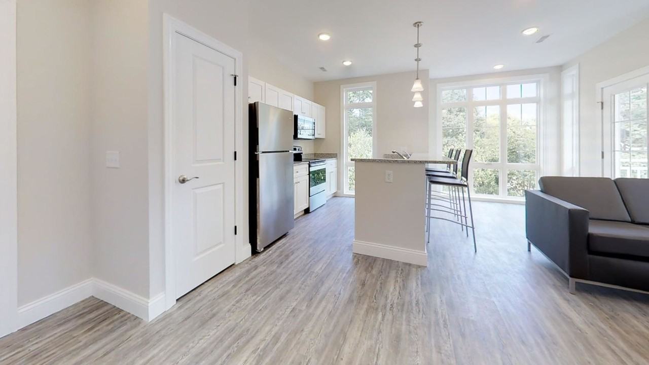 309 W Washington - Photo 3 of 50