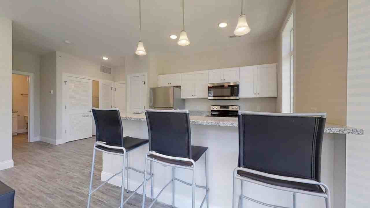 309 W Washington - Photo 5 of 50