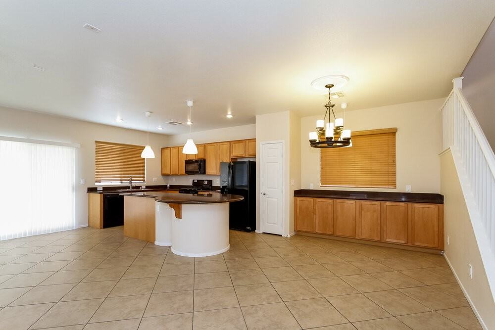 9575 Bachelors Fortune St - Photo 4 of 14