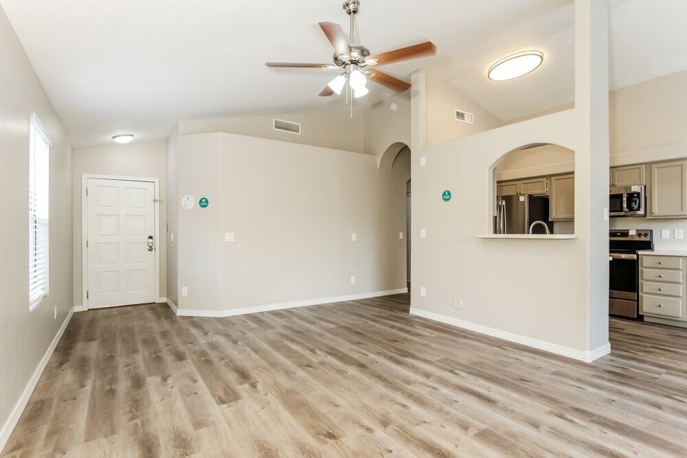 8413 W Bluefield Ave - Photo 4 of 16