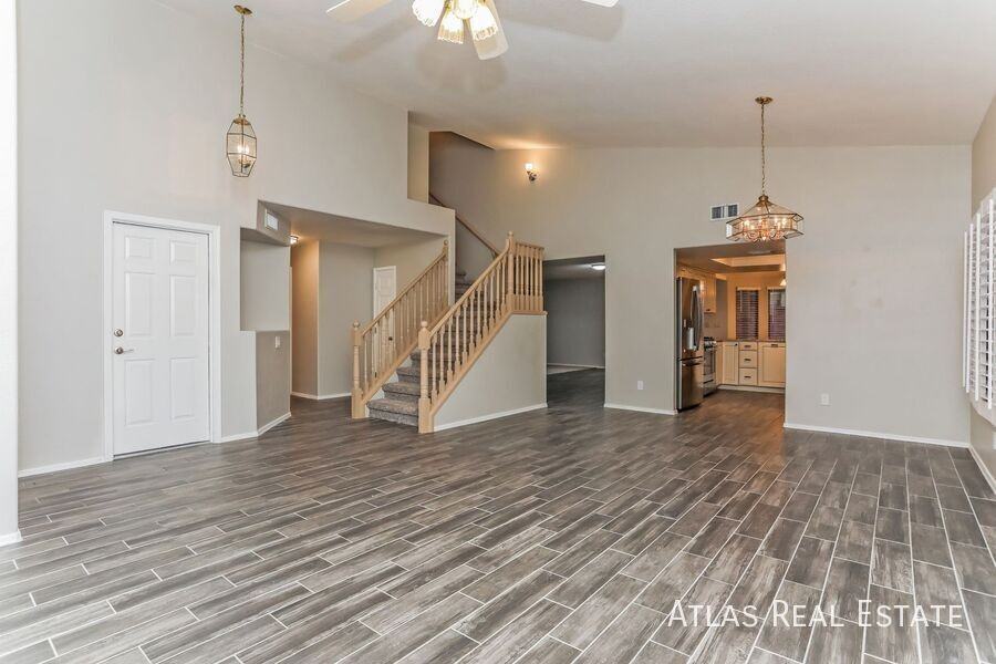 10332 N Cape Fear Ln - Photo 2 of 21