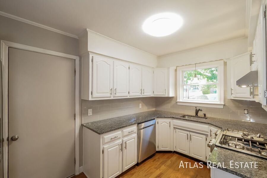 4631 W 62nd Ter - Photo 4 of 21