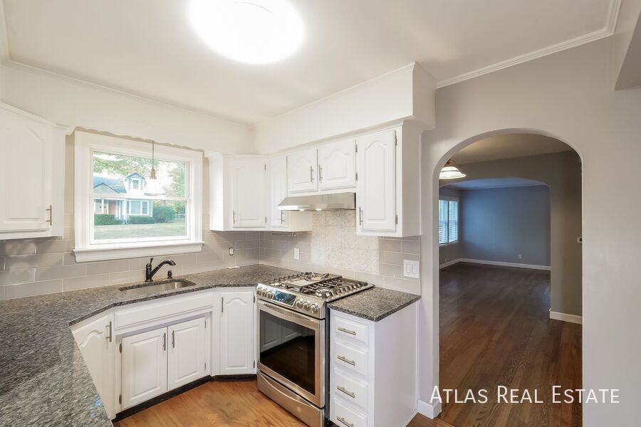 4631 W 62nd Ter - Photo 6 of 21