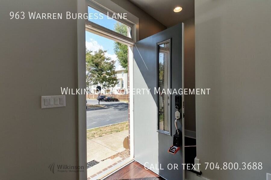 963 Warren Burgess Ln - Photo 3 of 24