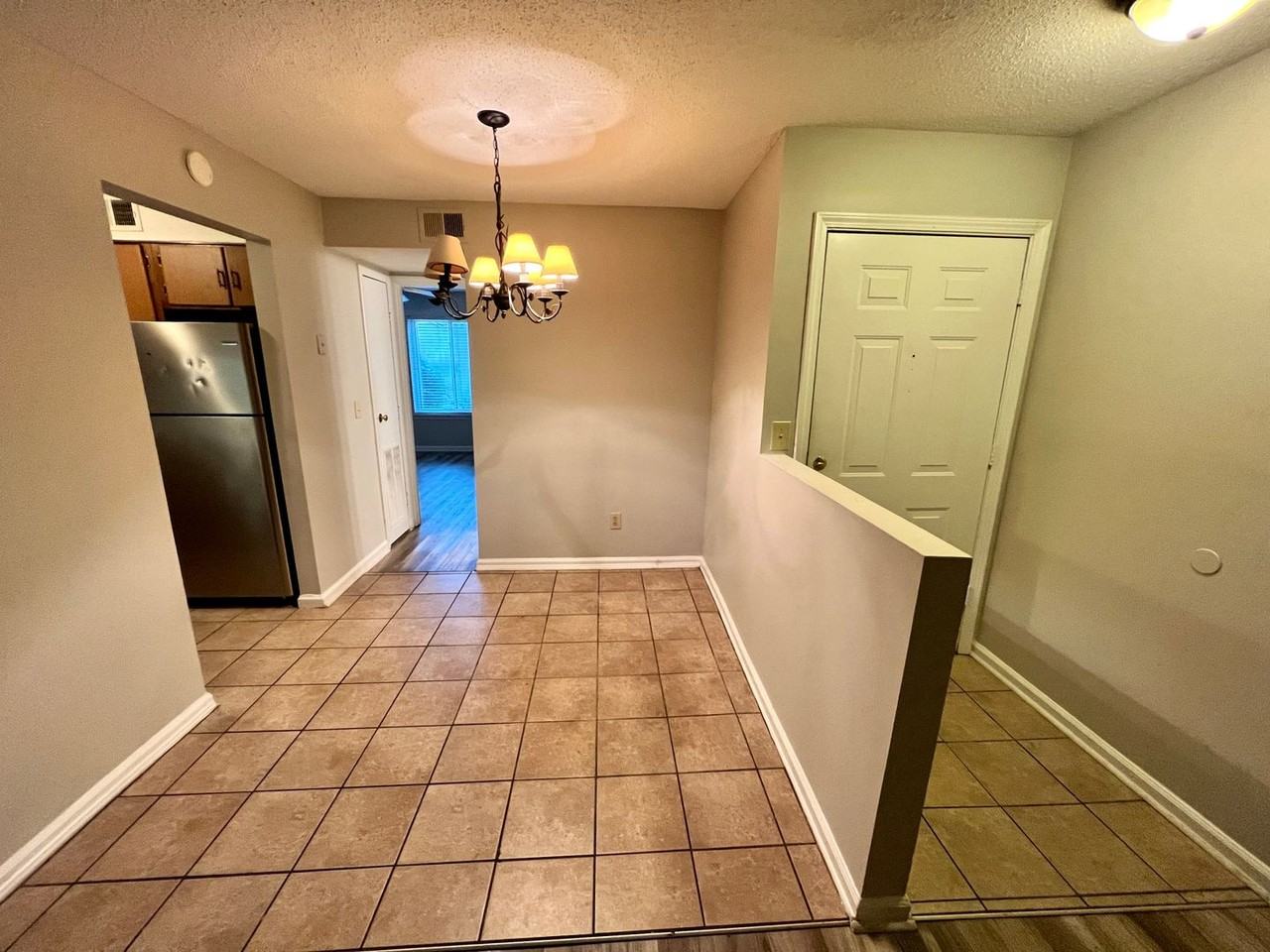 3840 Overbrook Dr #27 - Photo 5 of 12