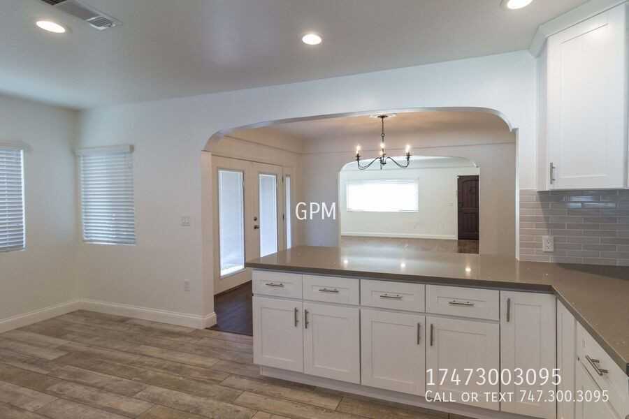 917 Monterey Rd - Photo 6 of 19