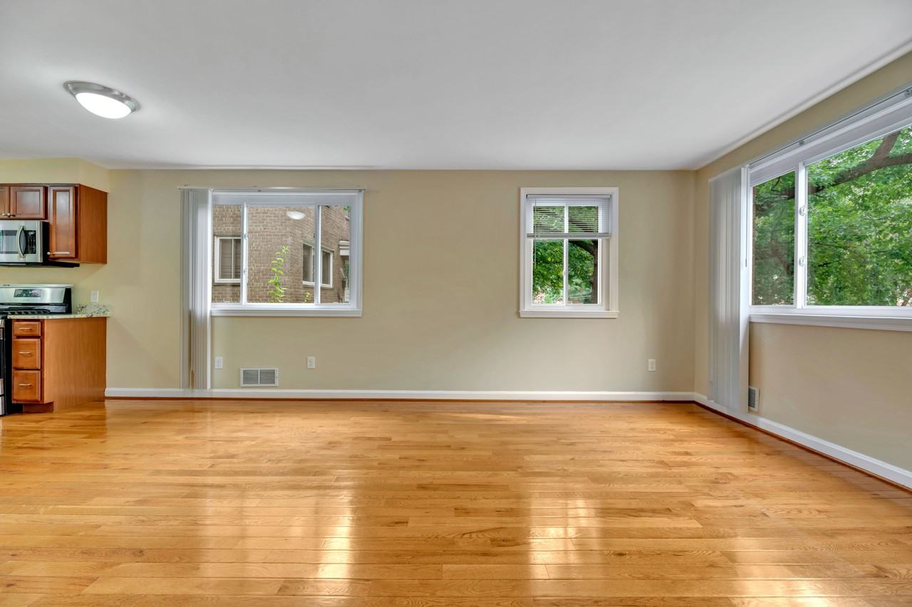 9017 Manchester Rd - Photo 2 of 19