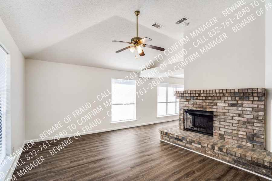 1538 Evergreen Dr - Photo 6 of 25