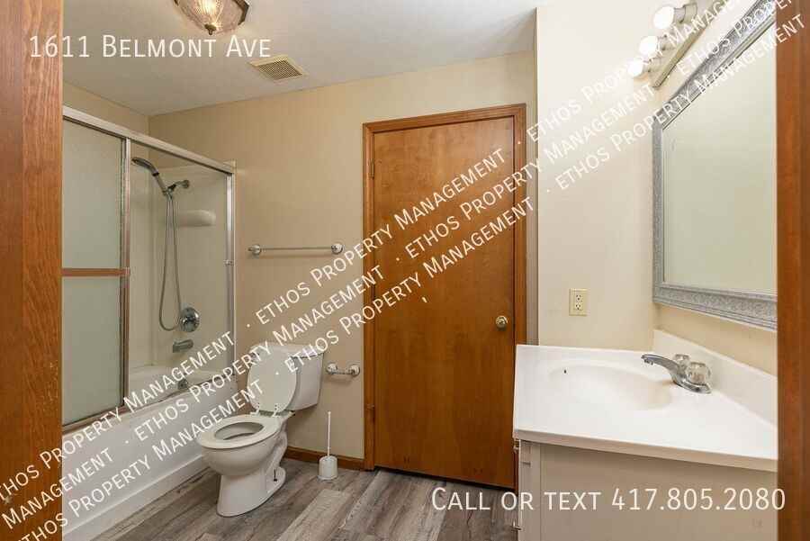 1611 W Belmont St - Photo 7 of 13