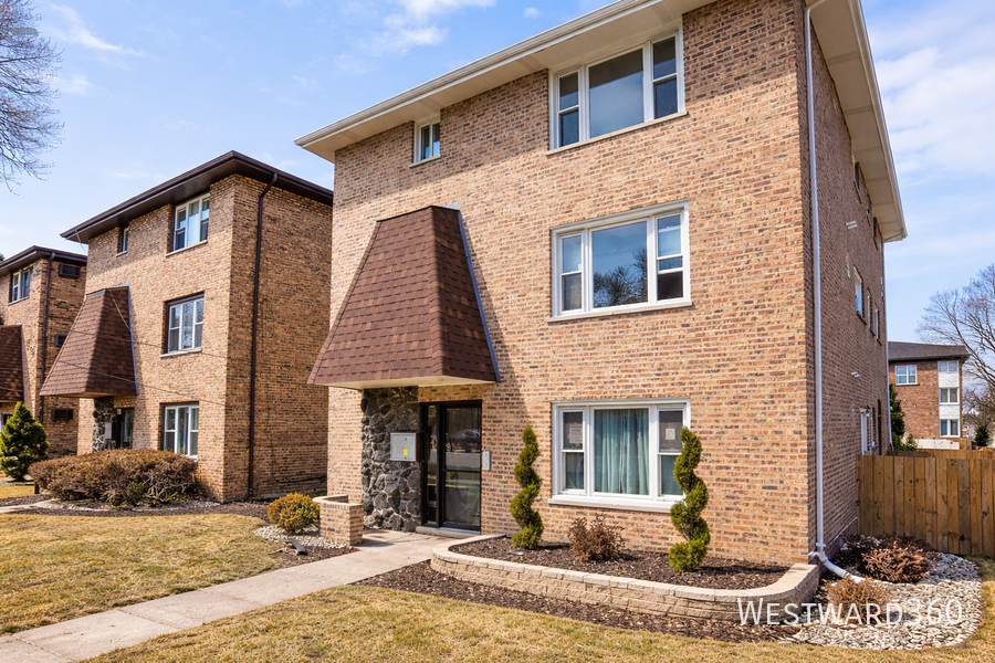 660 Clyde Ave #3N - Photo 2 of 6