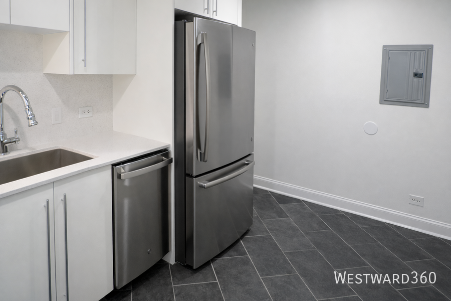 660 Clyde Ave #3N - Photo 3 of 6