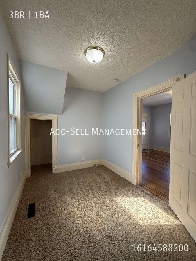 564 Fremont Ave Nw - Photo 7 of 15