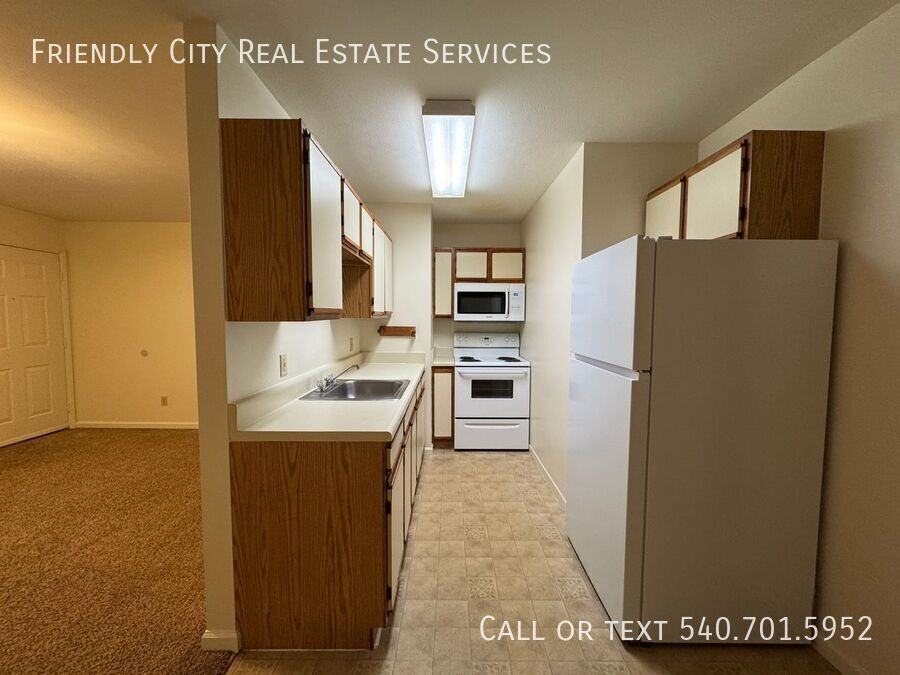 1115 Lincolnshire Dr #C - Photo 7 of 9