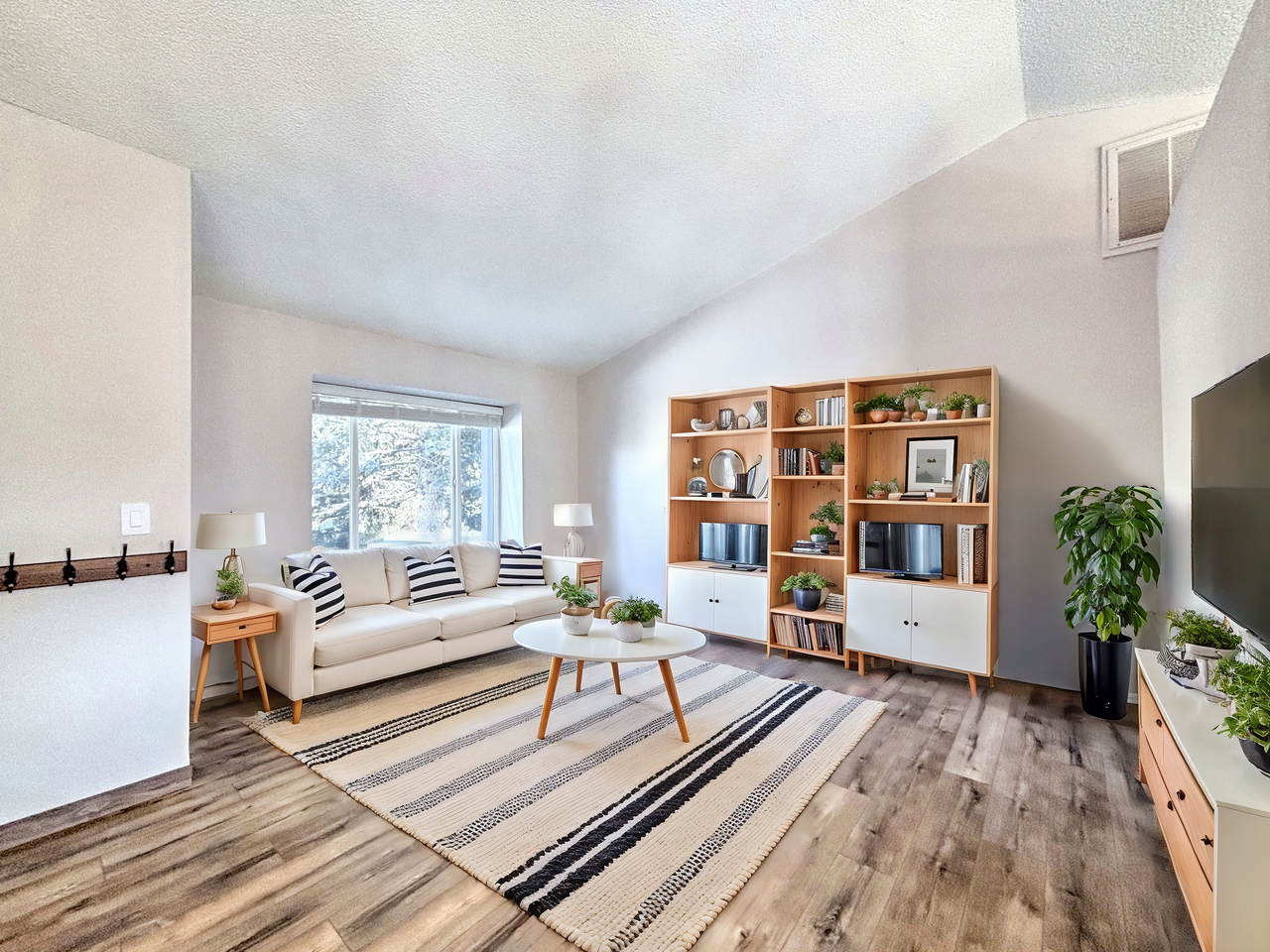 8240 Lythrum Dr - Photo 3 of 19