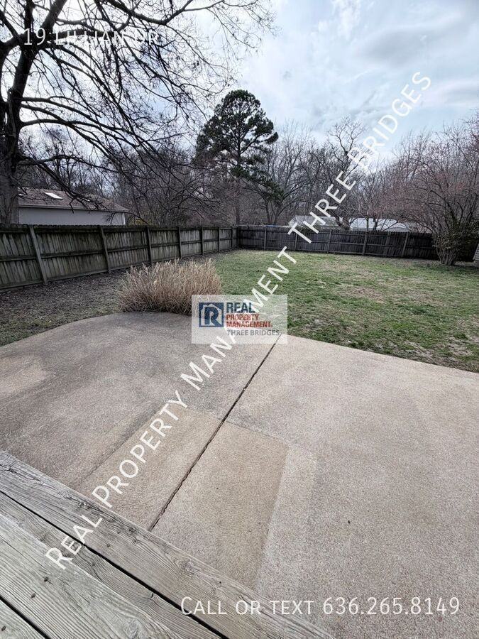 19 Lillian Dr - Photo 7 of 23