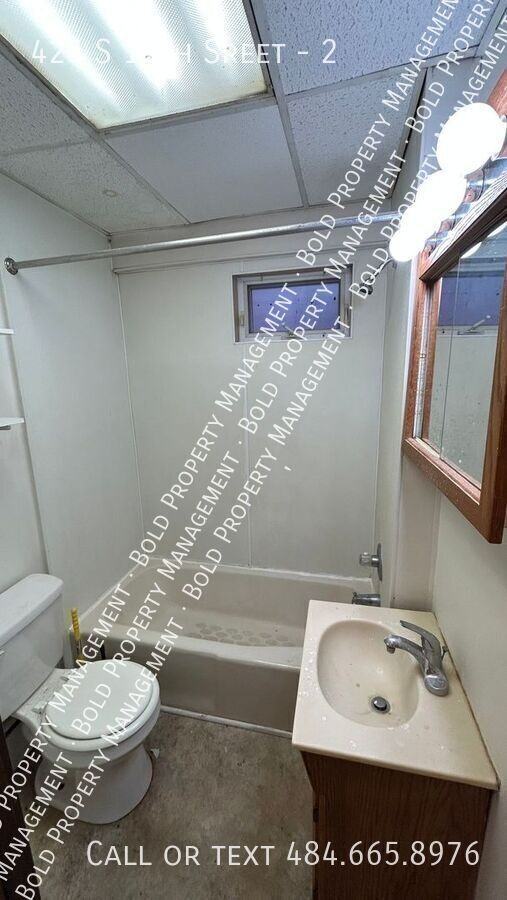 425 S 15th St #2 - Photo 5 of 9