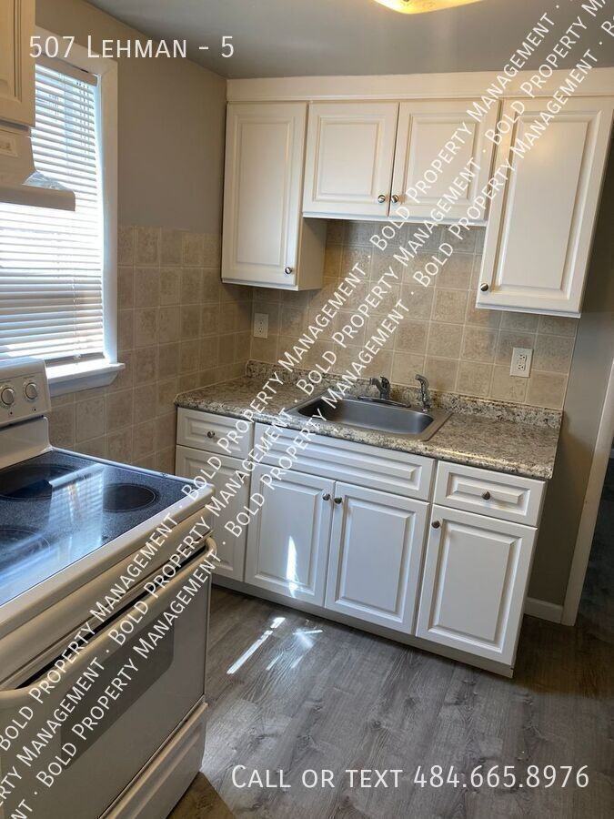 507 Lehman St #5 - Photo 2 of 9
