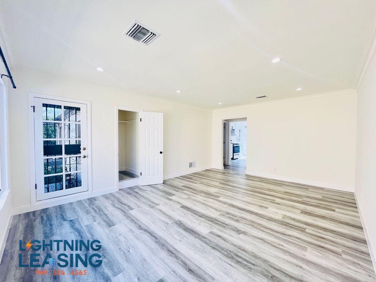 440 1/2 N Hayworth Ave #439-1-2 - Photo 6 of 12