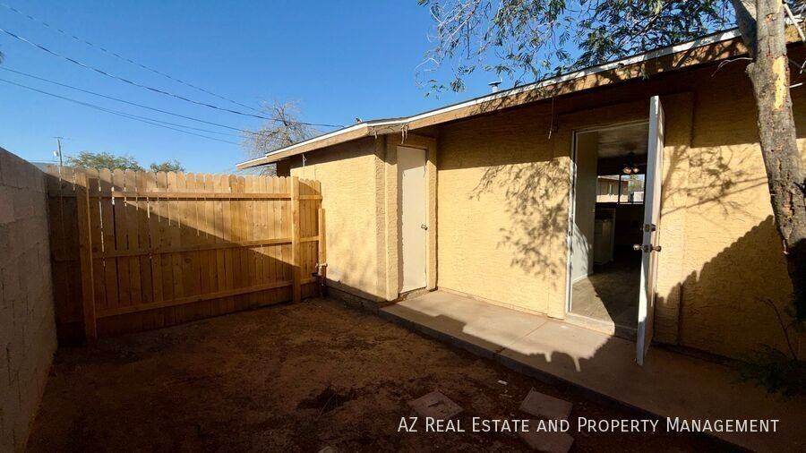 1235 E Taylor St #2 - Photo 6 of 20