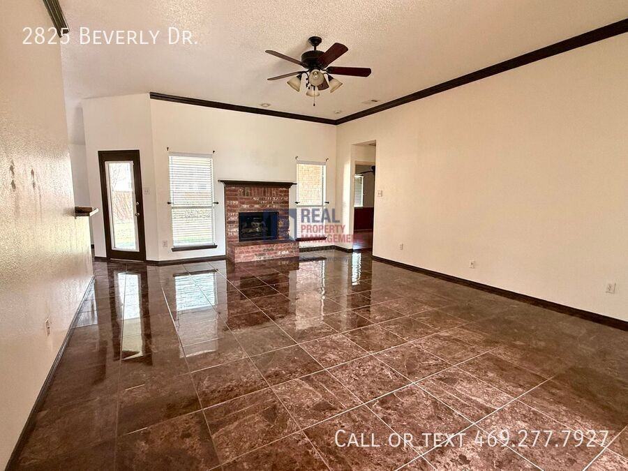 2825 Beverly Dr - Photo 4 of 30