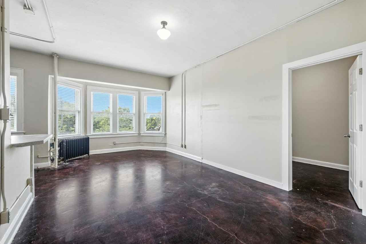 Penn Arts Apartments - Photo 7 of 41