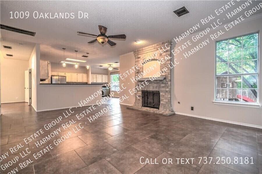 1009 Oaklands Dr - Photo 3 of 29