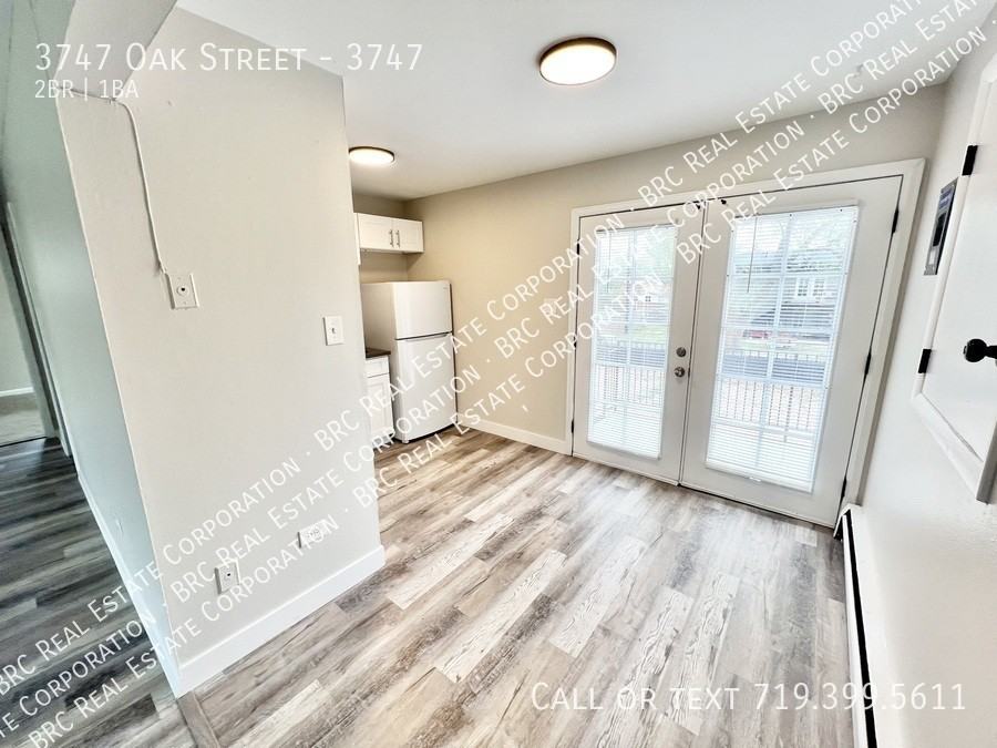 3747 Oak St #3747 - Photo 5 of 17
