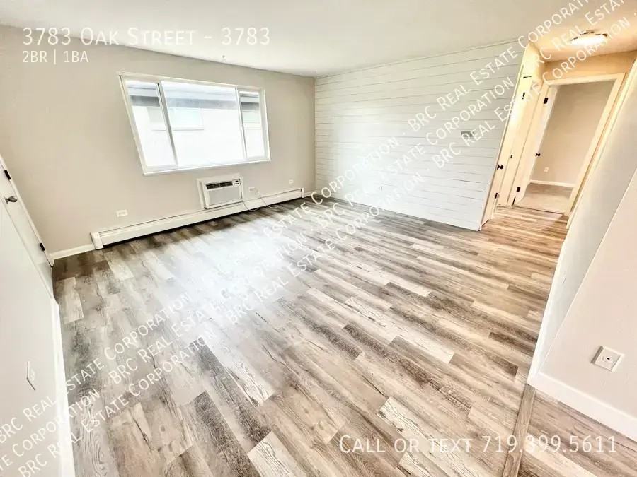 3783 Oak St #3783 - Photo 7 of 17