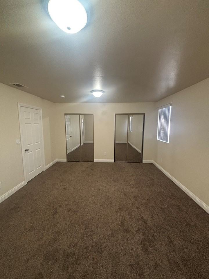 829 East 84th Street - Photo 6 of 21