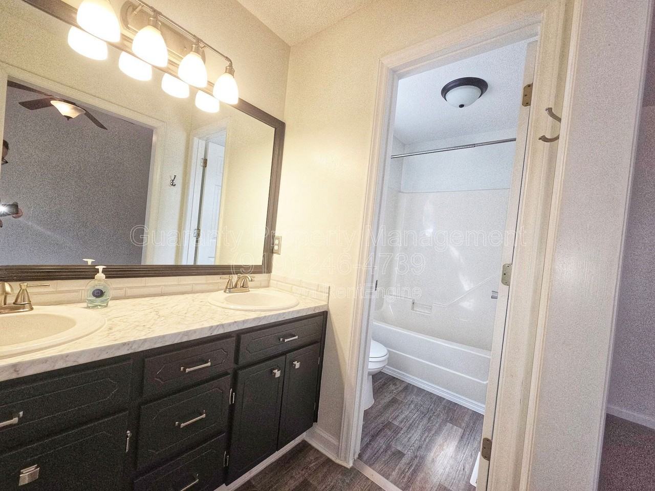 608 Bayleaf Cir - Photo 5 of 14