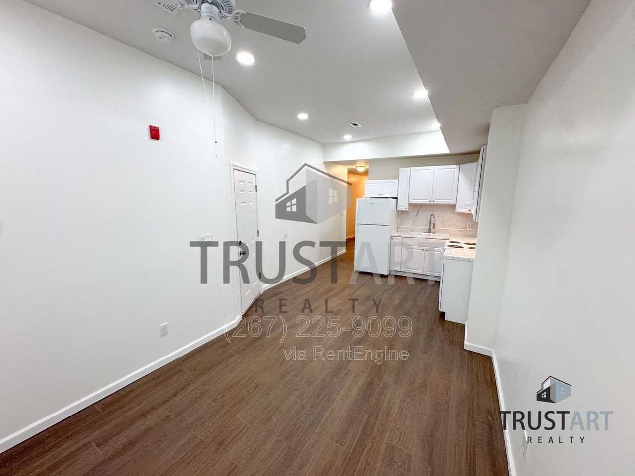 910 N 41st St #1 - Photo 3 of 13
