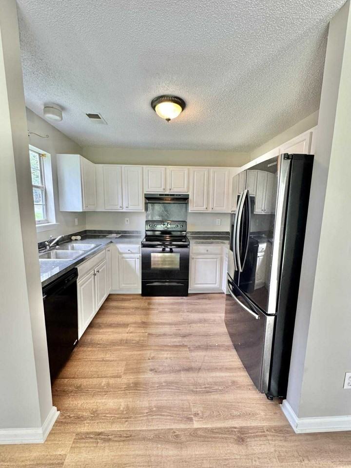 2608 Clarencefield Dr - Photo 5 of 16