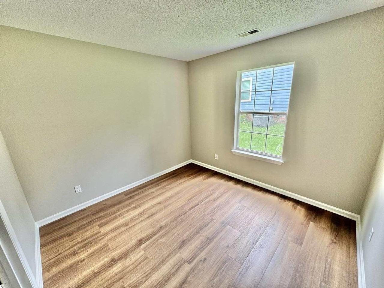 2608 Clarencefield Dr - Photo 7 of 16