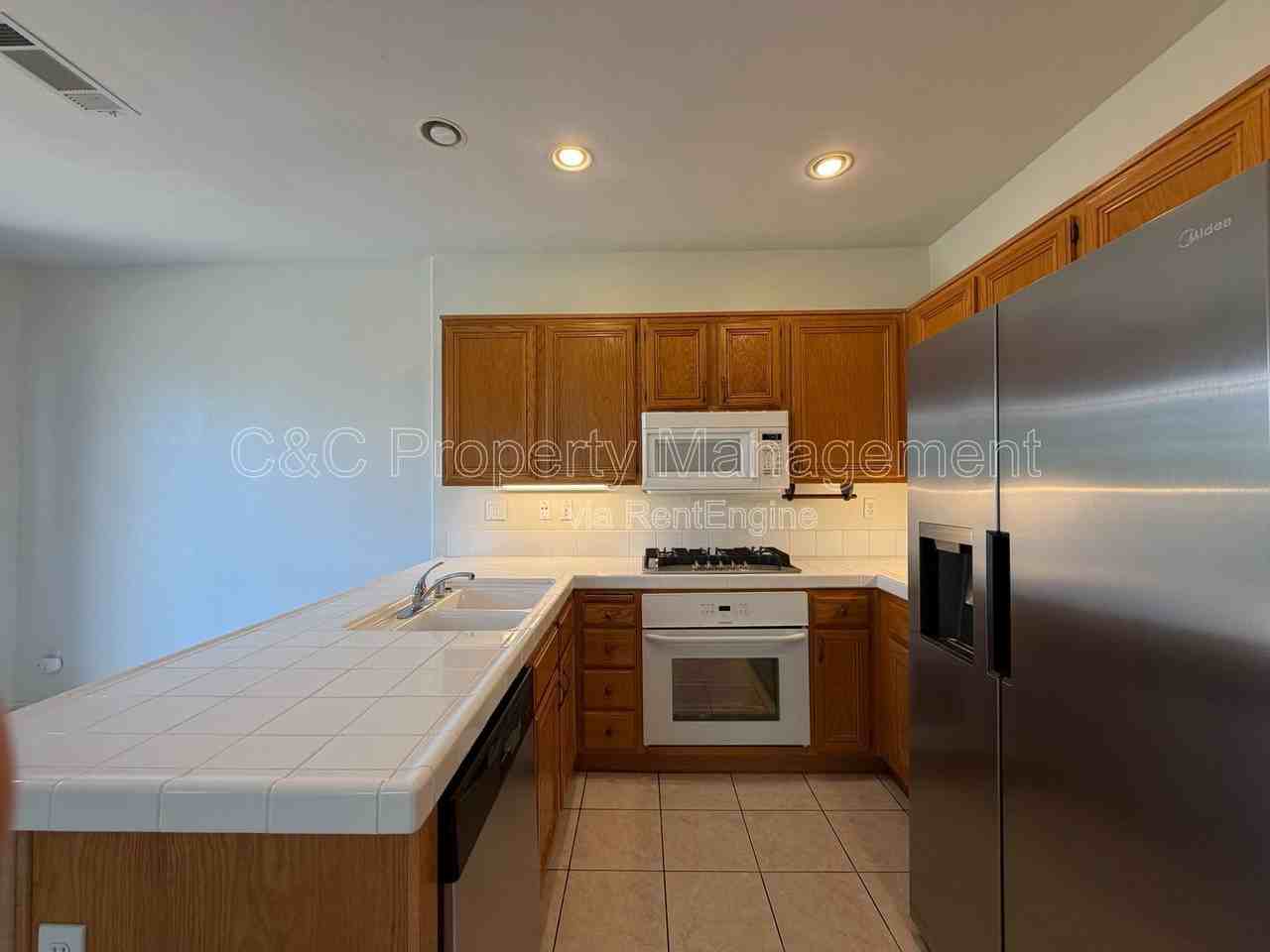 9449 Compass Point Dr S - Photo 4 of 14