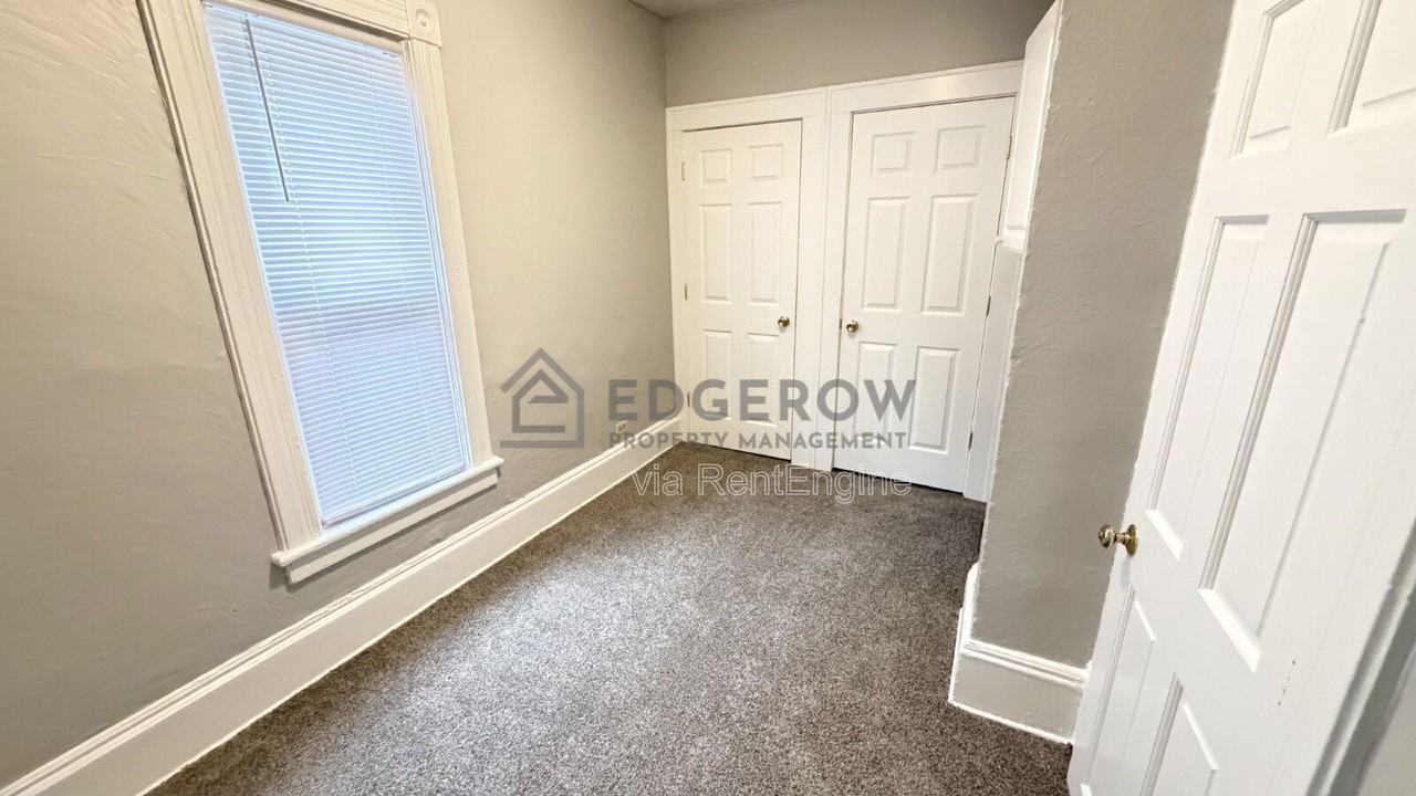 635 Lafayette Ave Ne #1 - Photo 7 of 8