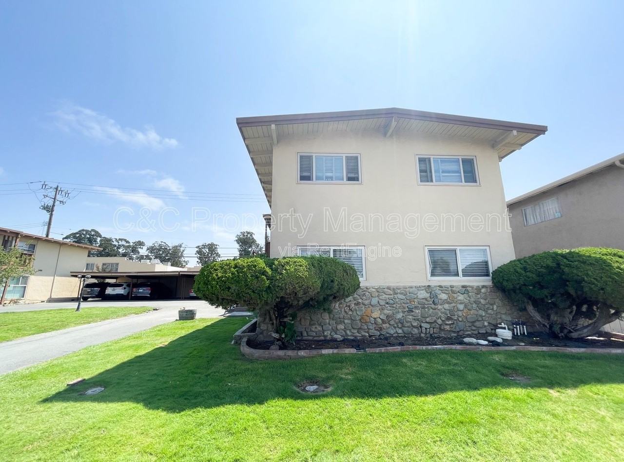 922 Lupin Dr #2 - Photo 7 of 7