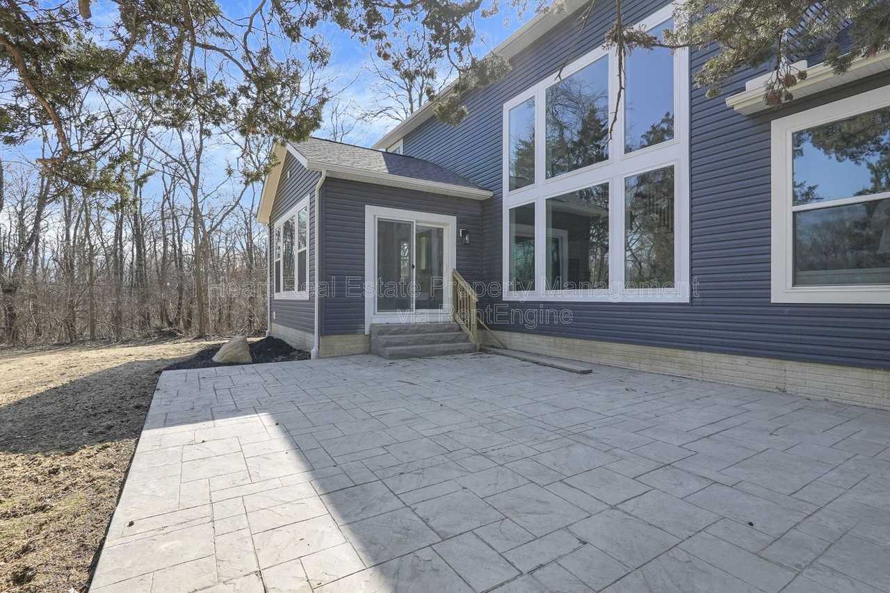 7570 Dublin Rd - Photo 6 of 34